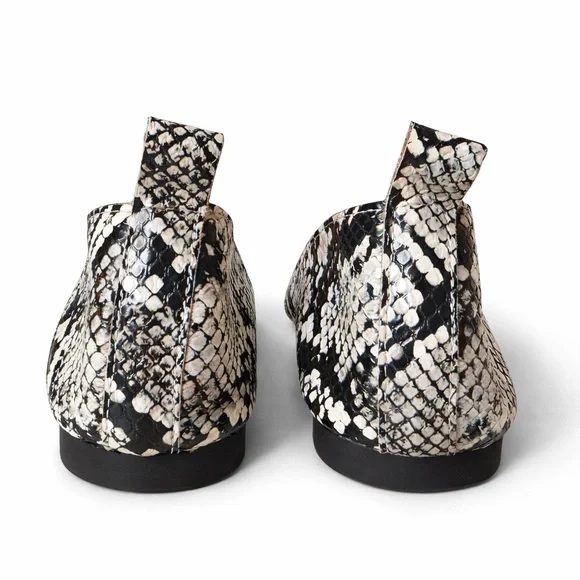 NWOT Snake Print Pointed Toe Ballet Flats Neutral Python Pattern Size 7.5 - Picture 4 of 9
